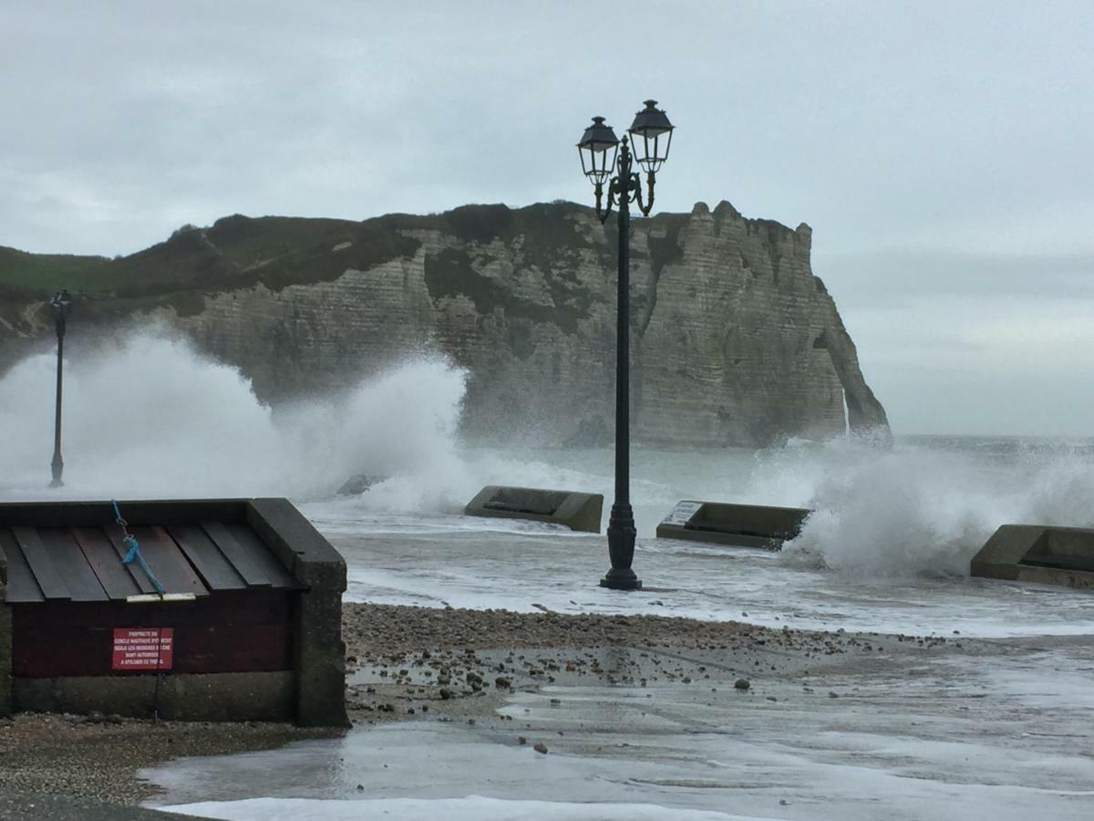 La Caique Maison A 100 M De La Plage Et Des Falaises Villa Etretat Luaran gambar